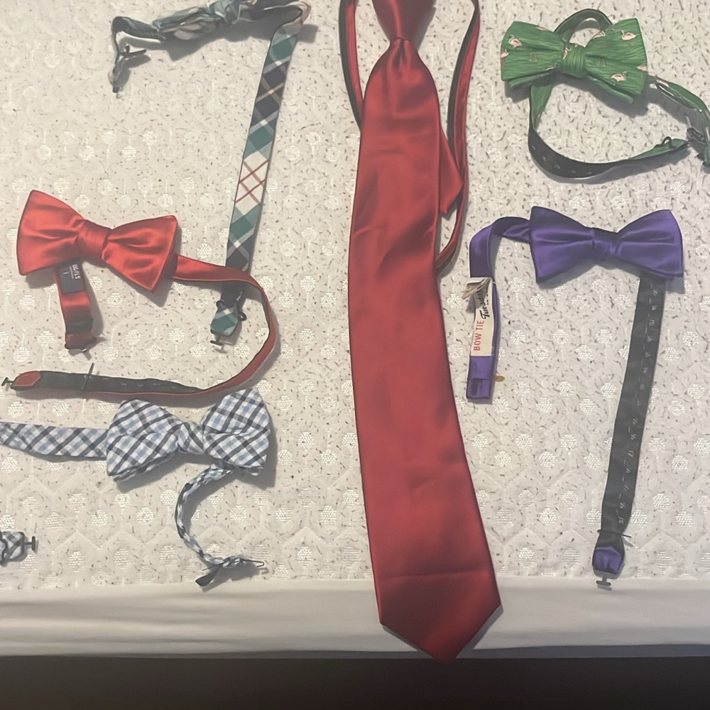 Elegant Red Silk Tie and Bow Tie Set